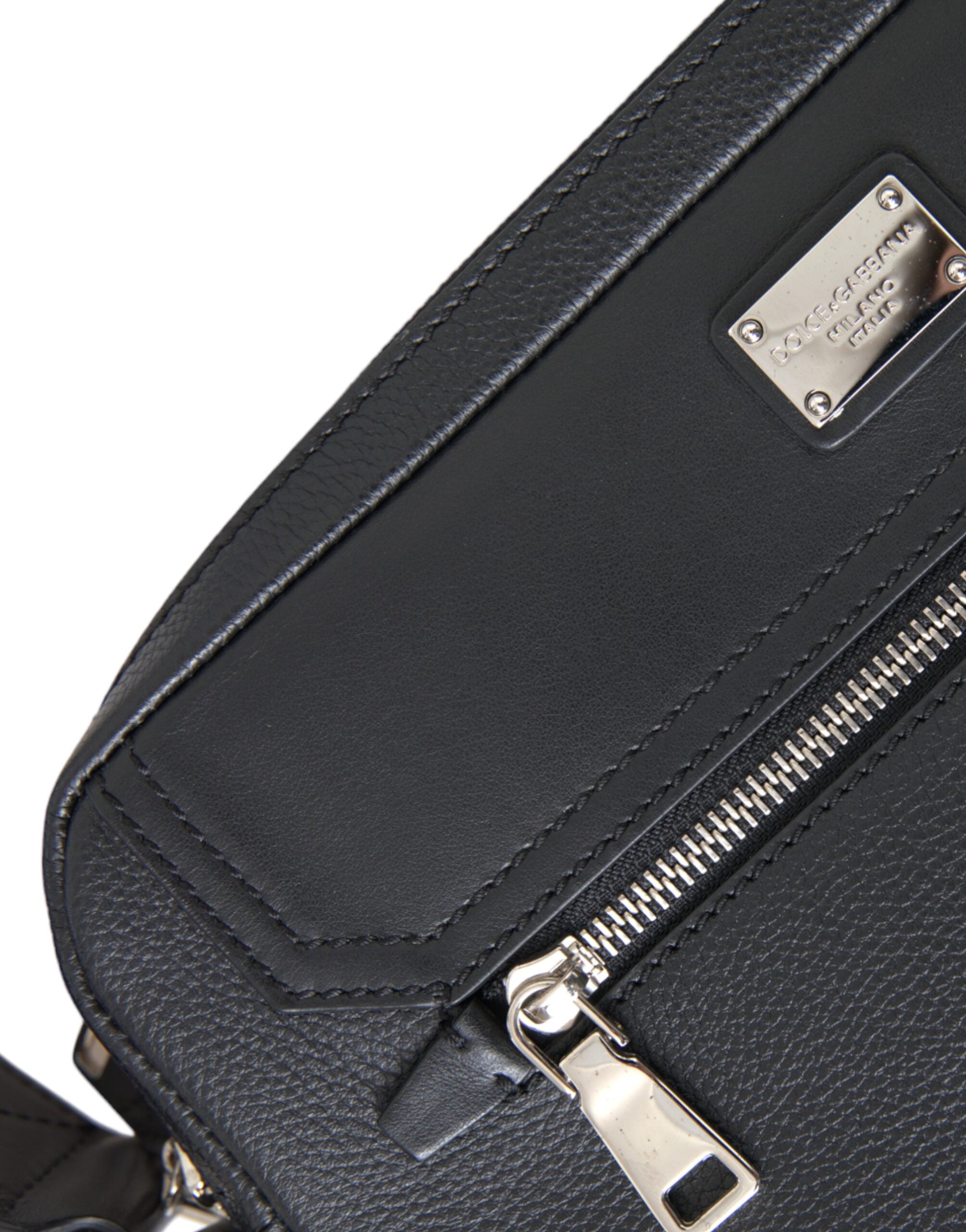 Dolce & Gabbana Siyah Deri DG Logo Plakalı Messenger Çapraz Askılı Çanta